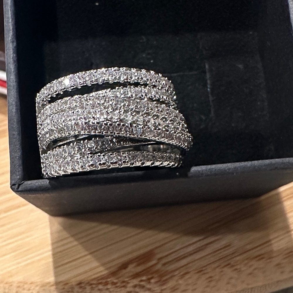 Elegant Silver Women's Ring